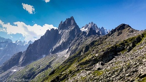 2017-08-02 · 10:30 · Signal Forbes Signal Forbes · Alpes, Massif du Mont-Blanc, Vallée de Chamonix, FR · GPS 45°55'40.83'' N 6°54'47.12'' E · Altitude 2272m