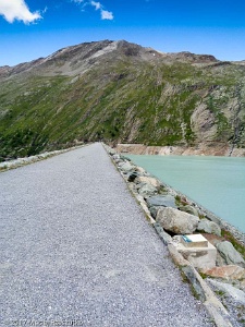 2017-07-14 · 15:54 · Strahlhorn Barrage de Mattmark · Alpes, Alpes valaisannes, Vallée de Saas, CH · GPS 46°2'55.94'' N 7°57'33.61'' E · Altitude 2195m