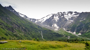 2016-08-02 · 09:29 · Chamonix-Courmayeur Chalets de Miage · Alpes, Massif du Mont-Blanc, FR · GPS 45°50'20.60'' N 6°45'37.79'' E · Altitude 1555m