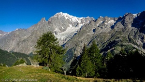 2017-08-05 · 07:56 · Courmayeur-Champex-Vallorcine Refuge Bertone · Alpes, Massif du Mont-Blanc, IT · GPS 45°48'37.33'' N 6°58'46.48'' E · Altitude 2048m